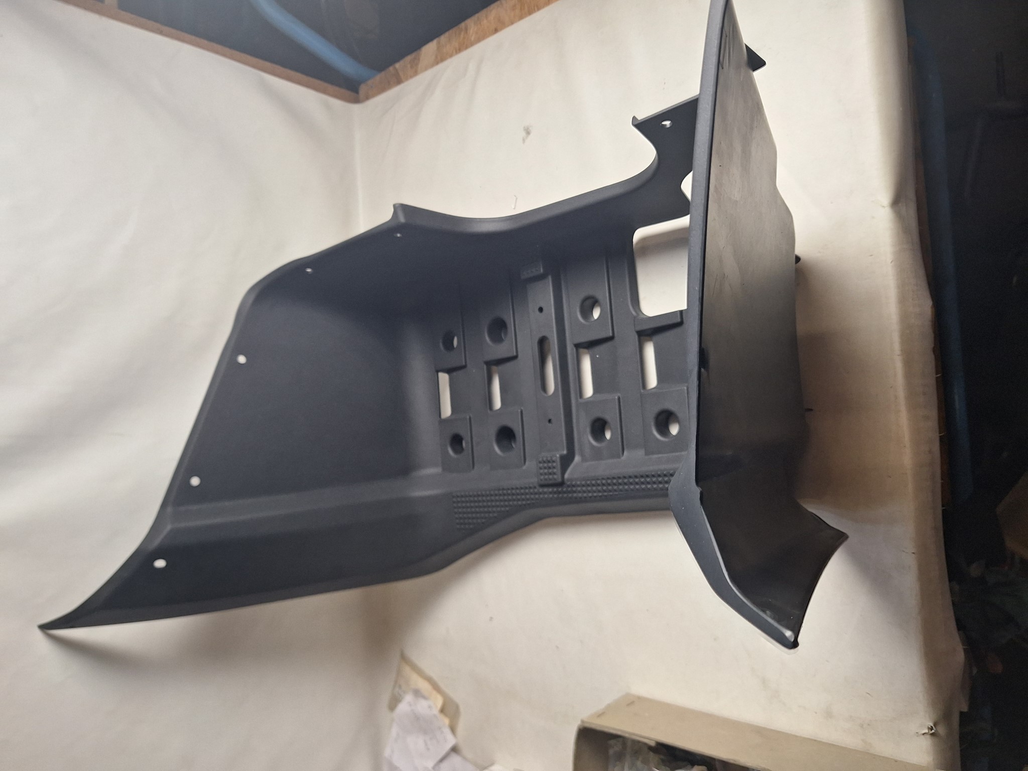 Picture of Kymco  MXU500  MUDGUARD RECHTS  80121-LDB5-E01-N1R